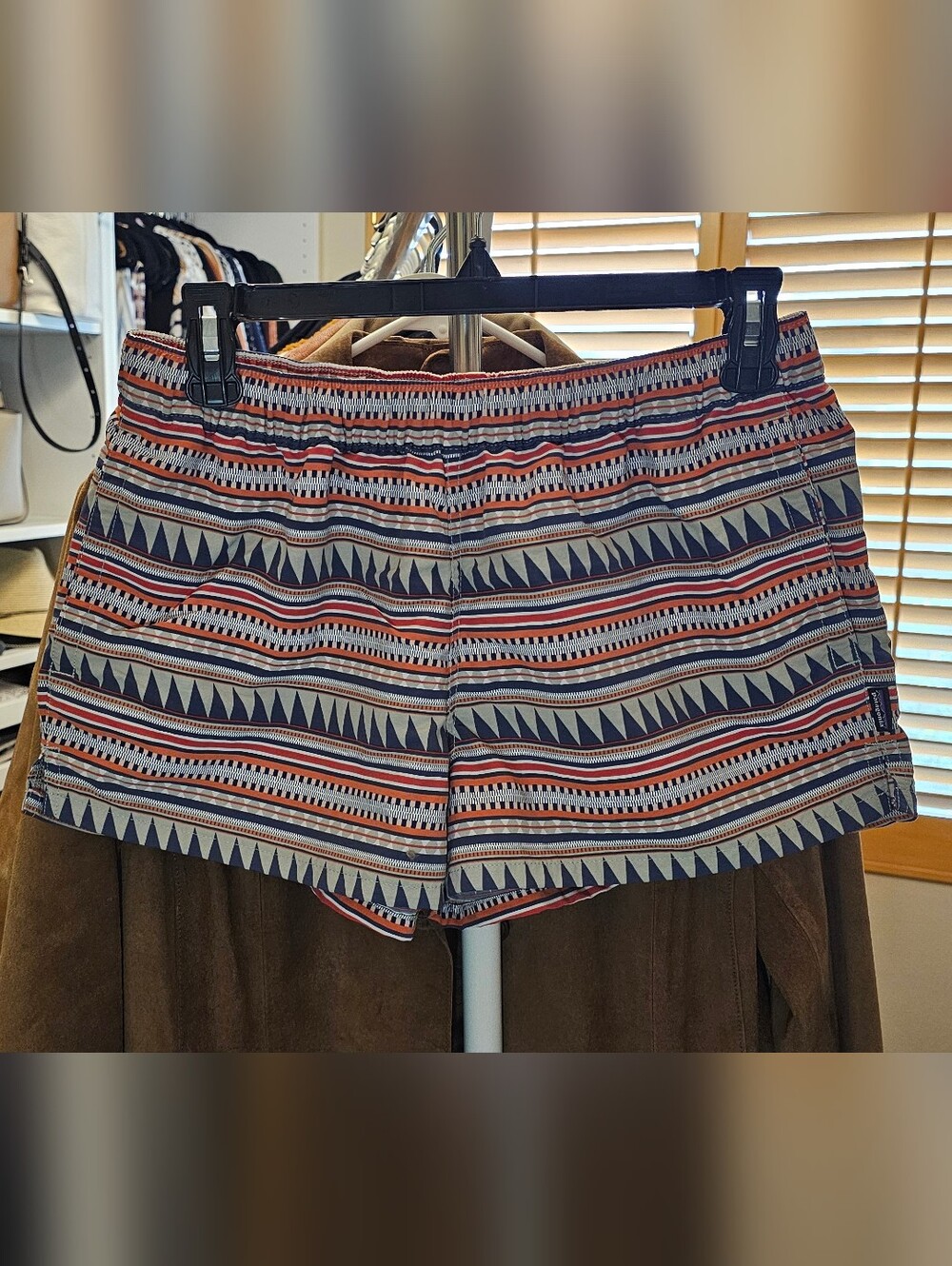 Patagonia Baggies Navy/Orange Geo-Stripe Mid-rise Shorts. Size M.